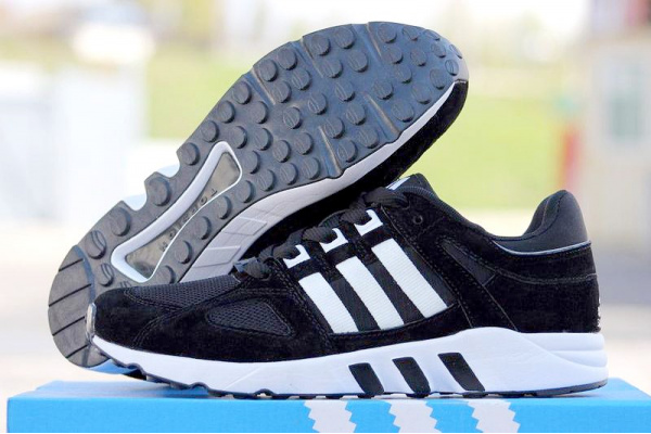 Мужские кроссовки Adidas Equipment Running Guidance 93 черные с белым