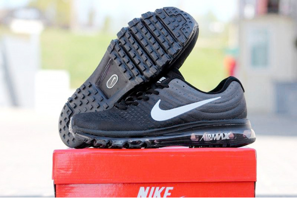 Мужские кроссовки Nike Air Max 2017 черные с серым