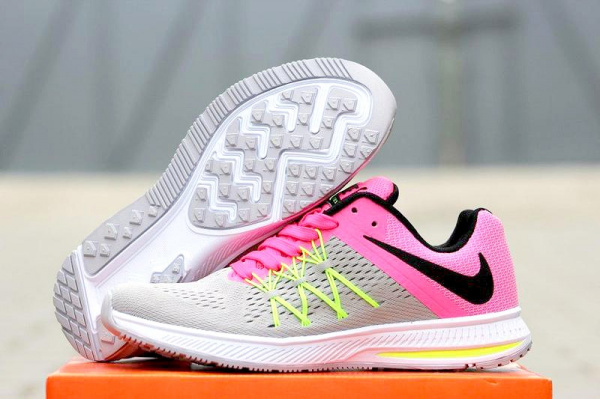 Женские кроссовки Nike Zoom Winflo 3 серые с розовым и салатовым