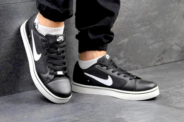 Мужские кроссовки Nike SB черные с белым