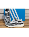 Купить Жіночі кросівки Adidas Yeezy Boost 350 V2 білі з чорним