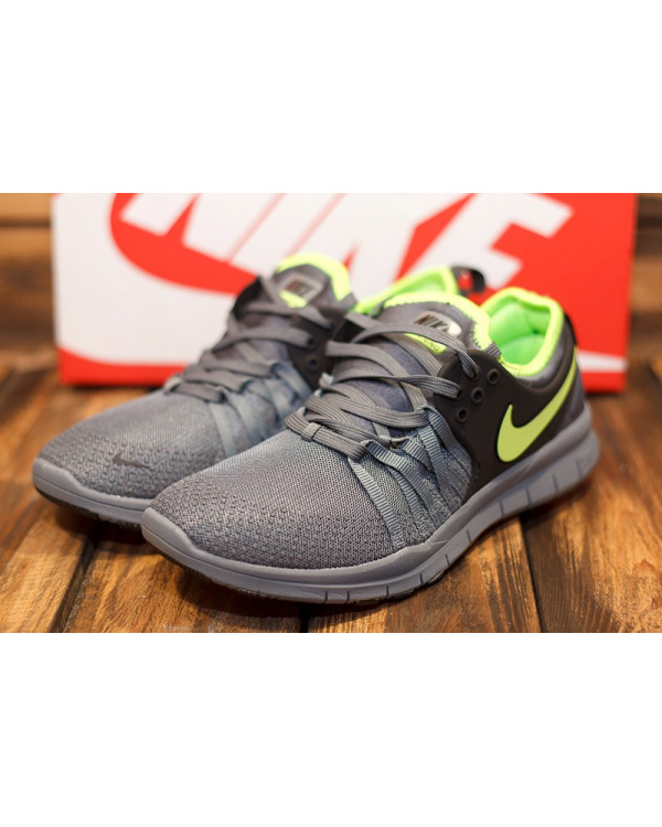 Жіночі кросівки Nike Training 5.0 сірі з зеленим