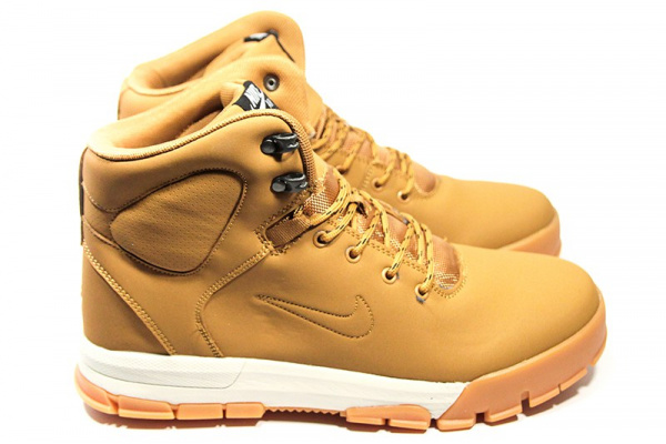 Мужские ботинки на меху Nike ACG Air Nevist светло-коричневые