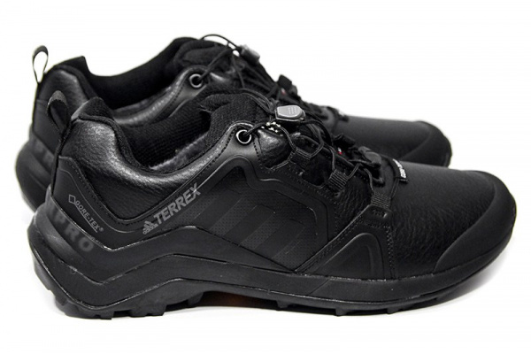 Мужские кроссовки на меху Adidas Terrex Swift R Pro черные