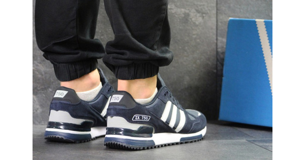 Купить мужские кроссовки Adidas ZX750 темно-синие с белым