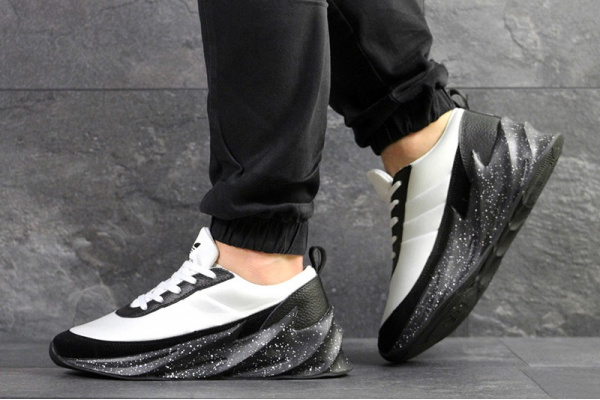 Мужские кроссовки Adidas Sharks белые с черным