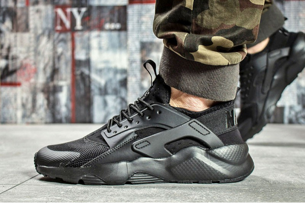Мужские кроссовки Nike Air Huarache черные
