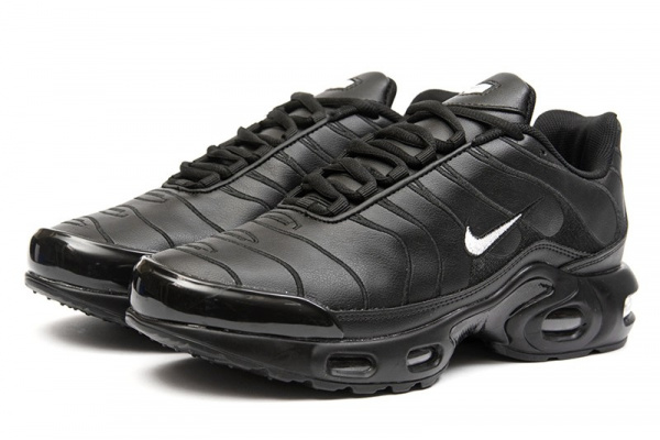 Мужские кроссовки Nike Air Max Plus TN черные