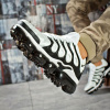 Мужские кроссовки Nike Air Vapormax Plus белые с черынм