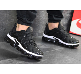 Мужские кроссовки Nike Air Vapormax Plus черные с белым