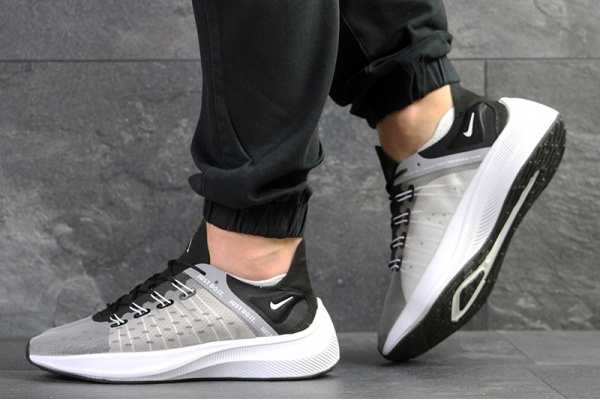 Мужские кроссовки Nike EXP-X14 серые с черным