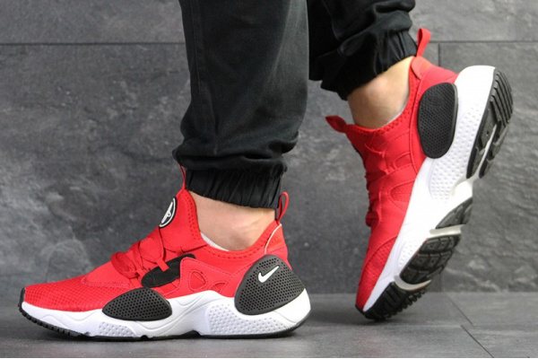 Мужские кроссовки Nike Huarache E.D.G.E. красные