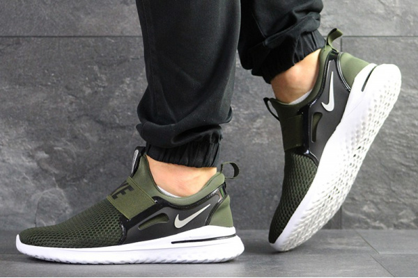 Мужские кроссовки Nike Renew Rival Freedom зеленые