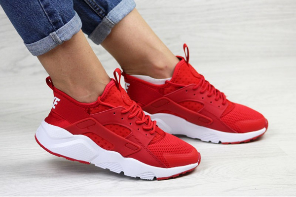 Женские кроссовки Nike Air Huarache красные с белым