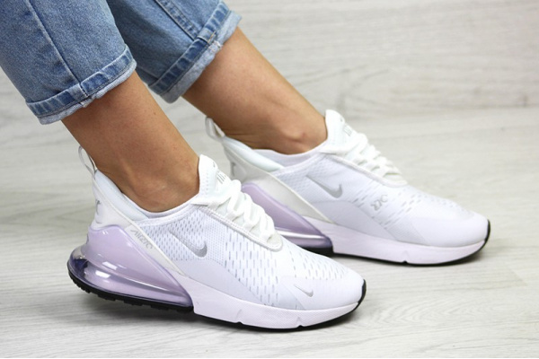 Женские кроссовки Nike Air Max 270 белые