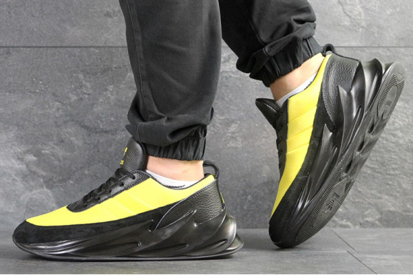 Мужские кроссовки Adidas Sharks черные с желтым