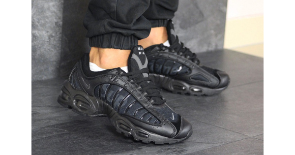 SUPREME × NIKE AIR MAX TAILWIND 4 BLACK Купить мужские кроссовки Nike Air Max Tailwind 4 x Supreme черные