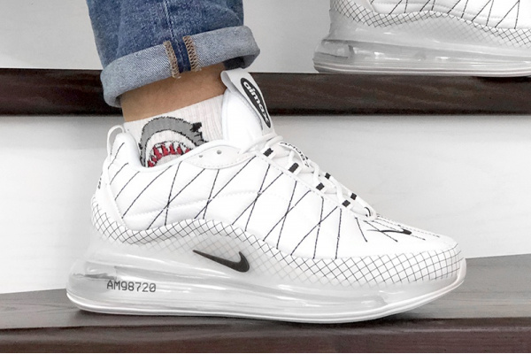 Мужские кроссовки Nike Air MX-720-818 белые