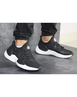 Чоловічі кросівки Nike Huarache E.D.G.E. чорні з білим