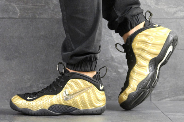 Мужские высокие кроссовки Nike Air Foamposite Pro золотые с черным