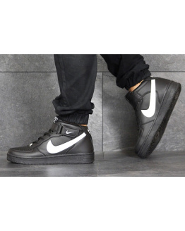 Чоловічі високі кросівки Nike Air Force 1 Mid чорні з білим
