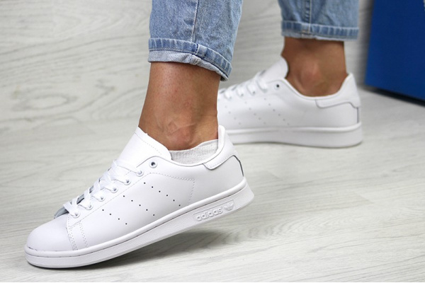 Женские кроссовки Adidas Stan Smith белые