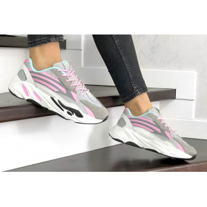 Женские кроссовки Adidas Yeezy Boost 700 V2 Static серые с розовым