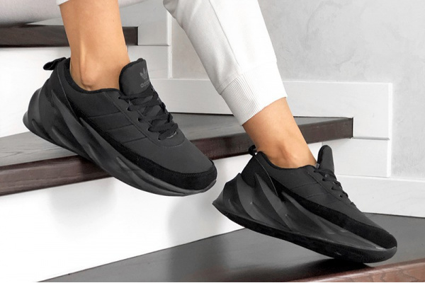 Женские кроссовки на меху Adidas Sharks Fur черные