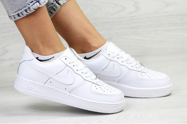 Женские кроссовки Nike Air Force 1 Low белые