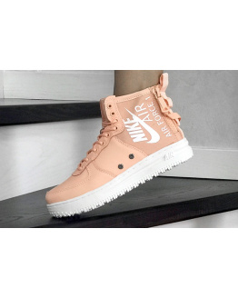Жіночі високі кросівки Nike SF Air Force 1 Mid пудровые