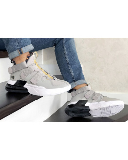 Чоловічі кросівки Nike Air Edge 270 сірі з білим