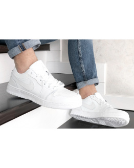 Чоловічі кросівки Nike Air Jordan 1 Low білі