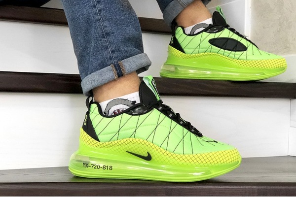 Мужские кроссовки Nike Air MX-720-818 зеленые