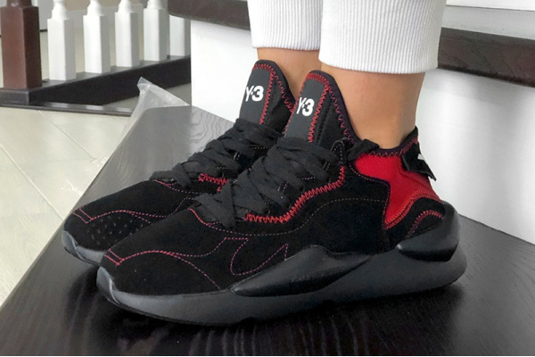Женские кроссовки Adidas Y-3 Kaiwa черные с красным