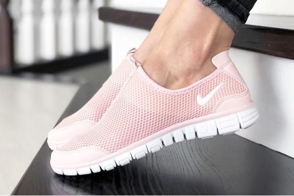 Женские кроссовки Nike Air Free Run 3.0 Slip-On розовые