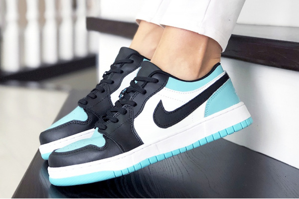Женские кроссовки Nike Air Jordan 1 Low бирюзовые с белым и черным