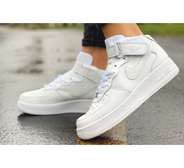 Женские высокие кроссовки Nike Air Force 1 белые