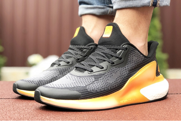 Мужские кроссовки Adidas Alphaboost черные с оранжевым
