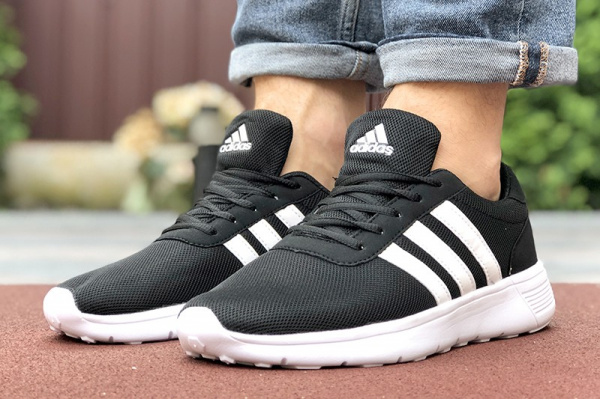 Мужские кроссовки Adidas черные с белым