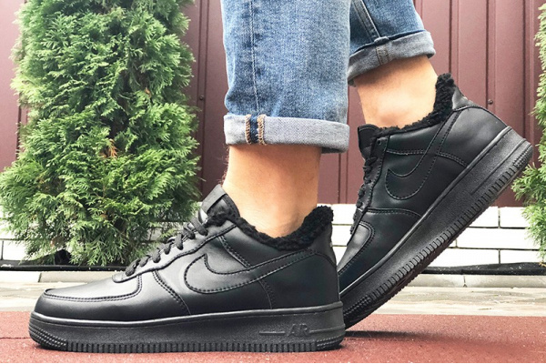 Мужские кроссовки на меху Nike Air Force 1 Low Fur черные