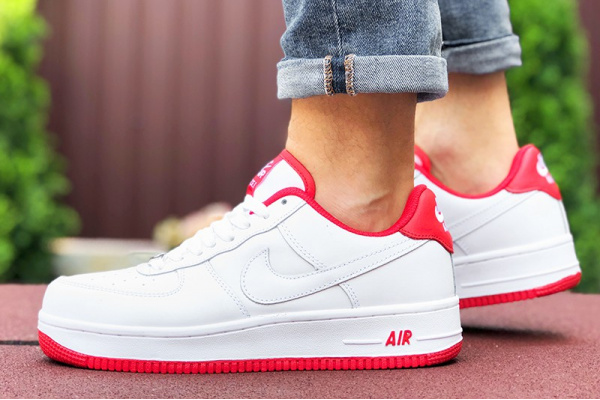Мужские кроссовки Nike Air Force 1 белые с красным