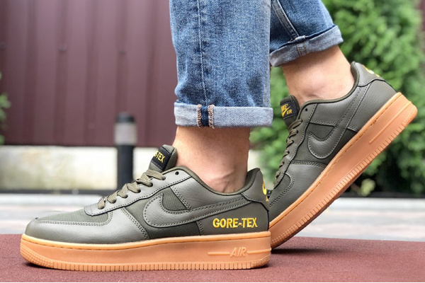 Мужские кроссовки Nike Air Force 1 Gore-Tex зеленые