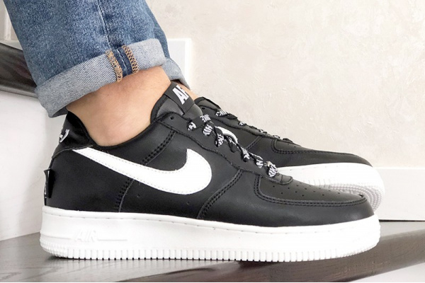 Мужские кроссовки Nike Air Force 1 Low NBA черные с белым (black/white)