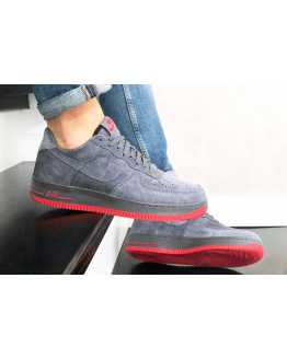 Мужские кроссовки Nike Air Force 1 Low серые с красным (grey/red/suede)