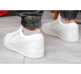Мужские кроссовки Nike Air Jordan 1 Retro Low белые