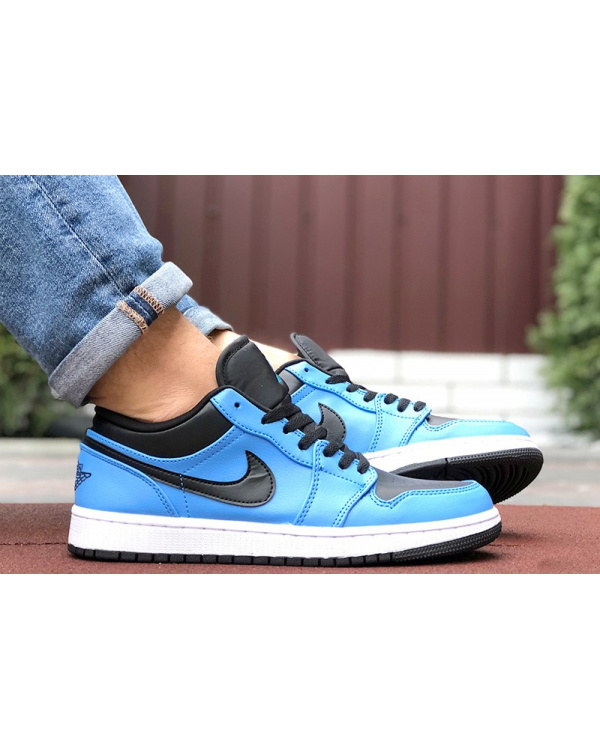 Чоловічі кросівки Nike Air Jordan 1 Retro Low сині з чорним