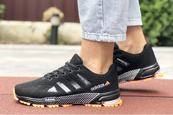 Женские кроссовки Adidas Marathon TR 26 черные с оранжевым