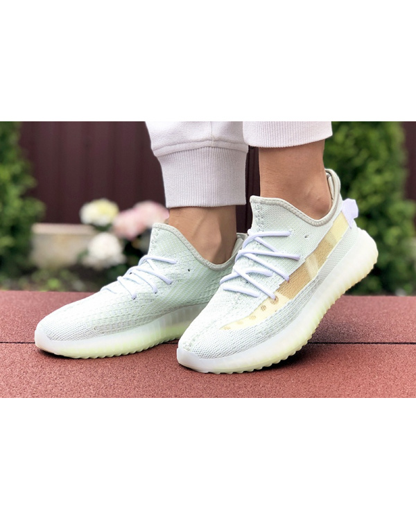 Жіночі кросівки Adidas Yeezy Boost 350 V2 светло-зелені
