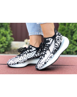 Жіночі кросівки Adidas Yeezy Boost 380 білі з чорним
