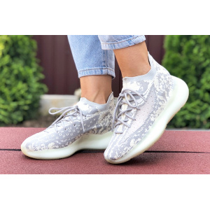 Женские кроссовки Adidas Yeezy Boost 380 серые